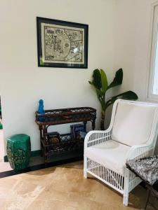 Hidden Villa Oasis Private Pool 2km to BeachMall