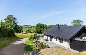 Two Bedroom Nice Home In Vejby - 5hvězdičkové hotely ve městě Vejby