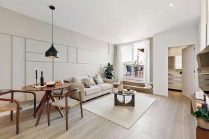 Isola - 1 bedroom and terrace in Eixample Dreta