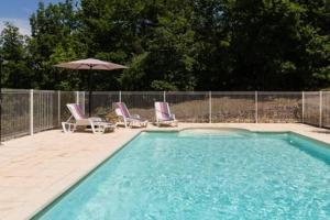 Domme Villa 6 beds 8p secluded woodland with pool