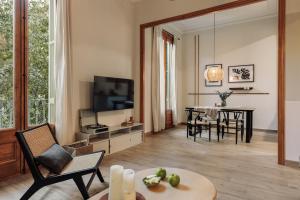 Kusku - 3 bedrooms and balcony in Eixample Dreta