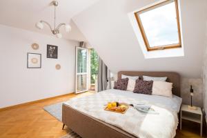 Warm & cosy 2-store 3-BR House with fireplace, living room, garden, terrace, balcony & parking 30 minutes from Warsaw Centre