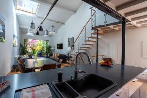 Villa Le Loft by Festif Azur 4 stars house with garden, 5 min walk from Palais des Festivals, beaches and Croisette