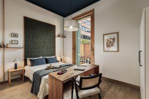 Ada - 2 bedrooms and balcony in Eixample Dreta