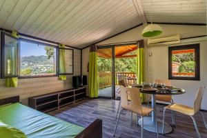 L’Abiho - Chalet climatisé avec piscine