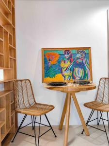 Casa Siempres Studio at Avida Riala Towers - 5 minutes walk to Ayala Central Bloc, with 3 Pools, Fast Wi-Fi, & City Views inside Cebu IT Park