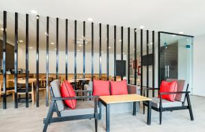 Townhouse Prithvi Resort Near Phoenix Palassio