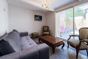 Maisons de vacances Hebergement et GARAGE au coeur des remparts -sans cuisine : photos des chambres