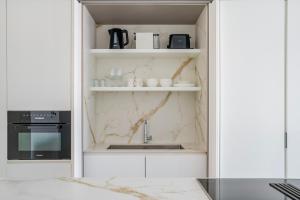 Blueground Cheongdam city view nr Han River SEL-31