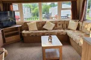 Tranquil Lodge Retreat in Scunthorpe Countryside