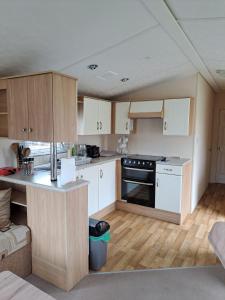 Tranquil Lodge Retreat in Scunthorpe Countryside