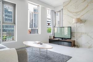 Blueground Cheongdam-dong city view nr Han River SEL-33