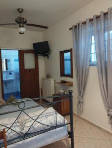 Trifyllianika Calm View