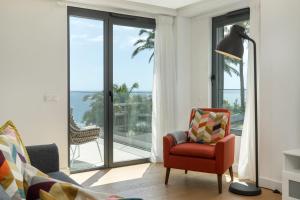 Acqua Residence VIII by An Island Apart