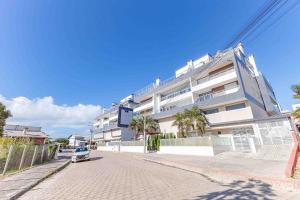 Ampla Cobertura Duplex com Jacuzzi Privativa