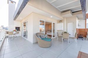 Ampla Cobertura Duplex com Jacuzzi Privativa