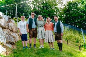 Gästezimmer Steiner - 3hvězdičkové hotely ve městě Gamlitz