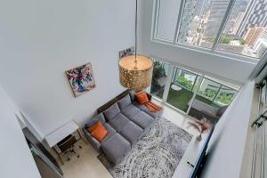 Brickell River Views- modern amenities in the city