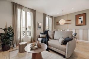 Davut - 3 bedrooms and office in Eixample Esquerra
