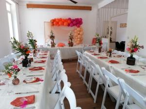 Mas provençal authentique XXL avec grande piscine, terrain de pétanque et parc privé