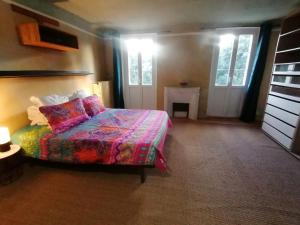 Villas Mas provencal authentique XXL avec grande piscine, terrain de petanque et parc prive : photos des chambres