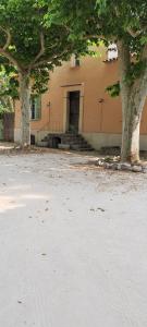 Mas provençal authentique XXL avec grande piscine, terrain de pétanque et parc privé