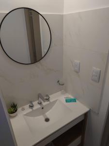 Village Tower III sobre Av San Martín, Cochera