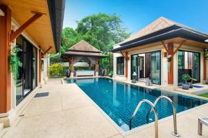 Luxury Tropical Garden Pool Villa
