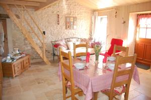 Maisons de vacances Gite de charme : photos des chambres