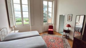 B&B / Chambres d'hotes Chambre d'hote double 2 au Chateau Lavalade : photos des chambres