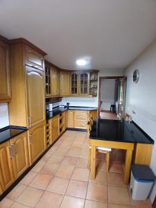 Merinna- Chalet piscina padel