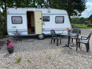 BED & BREAKFAST 5 MIN FROM e47 - DOGS WELCOME - COSY FARM BnB