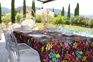 Villas Villa moderne avec jacuzzi, piscine et vue : photos des chambres