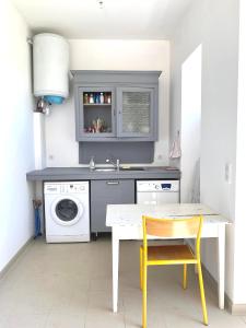 Appartements Studio Groseilles - Plage et commerces a proximite : photos des chambres