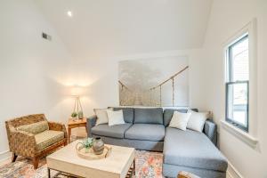 1 Mi to Dtwn Grand Rapids Chic Condo with Balcony!