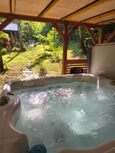 Hacienda domek całoroczny z jacuzzi w lesie pod Rzeszowem