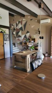 Maisons de vacances Maison au coeur d'un village, vue sur les montagnes : photos des chambres