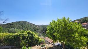 Maisons de vacances Maison au coeur d'un village, vue sur les montagnes : photos des chambres