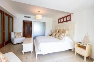 Beachfront King Bed Privacyjacuzzifullkitchen