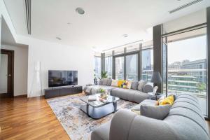 Frank Porter - Burj Daman