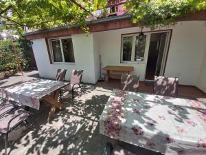 Two Bedrooms Apartment With Garden View