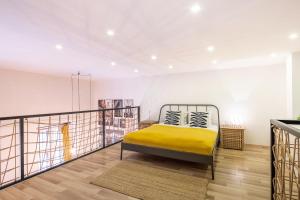 Very Central - Comfy Studio