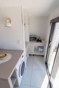 Check and Home - Lamadrid - 4 Huéspedes a Estrenar con Amplia Terraza y Pileta