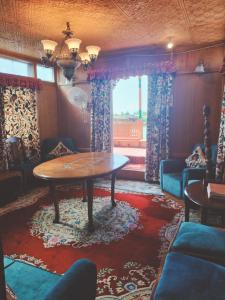 argonaut group of houseboats