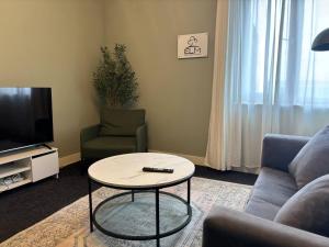 Media City Sleeps 4 Free Parking