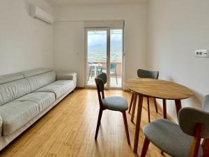 Apartment in Bar by the sea