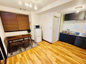 AMs 502 Movie 5 min to Ikebukuro 13 min to Shinjuku Station 19 min to Shibuya Station with coworking space