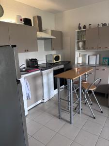 T2 42 m2 private residence parking