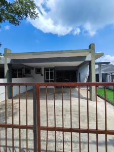Homestay Temerloh Near Hospital 4Bedroom 3Air-cond Free Wi-Fi Netflix
