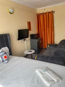 Staycation with Rael